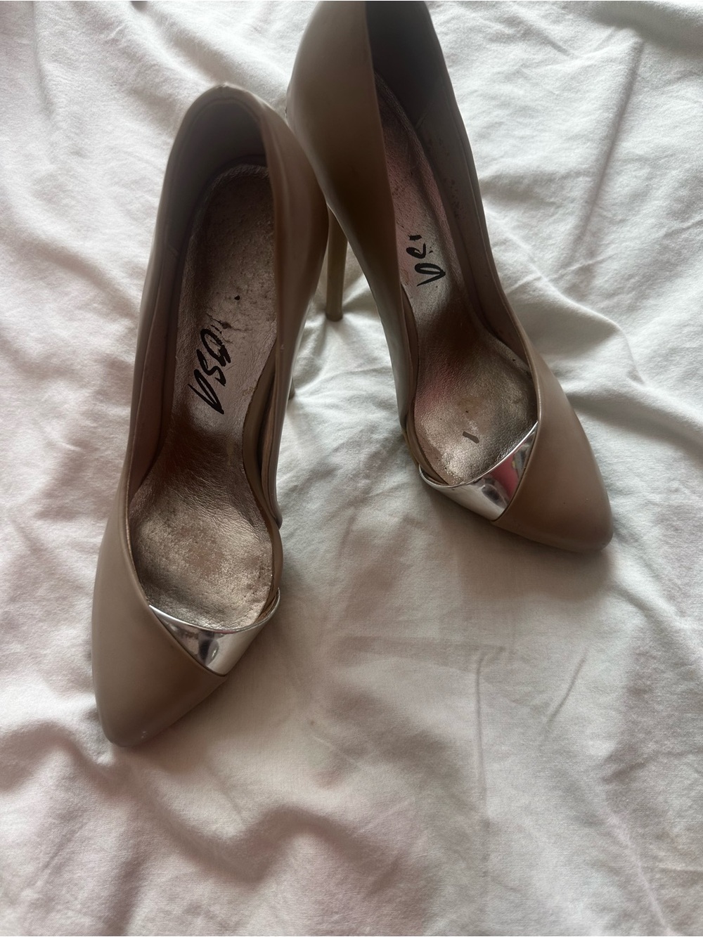 Nude Pointed Toe Stiletto Heels Silver Cap Toe Pumps Size 7M Minimalist